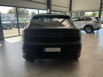 Car image 40