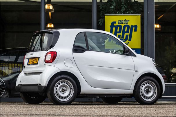 Smart ForTwo EQ 60 kW image number 3