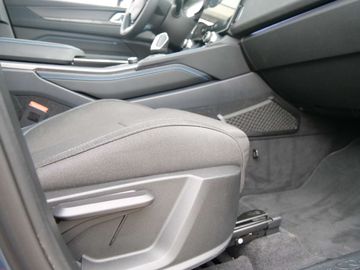 Car image 29