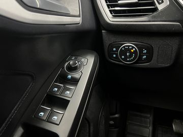 Car image 31