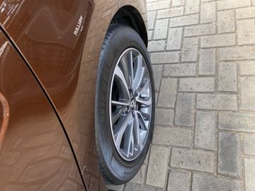 Car image 29