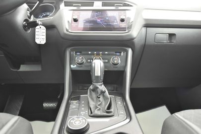 Car image 37