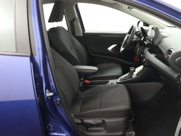 Car image 30