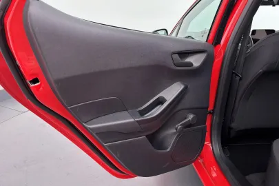 Car image 39