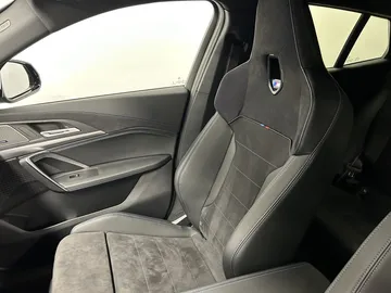 Car image 42