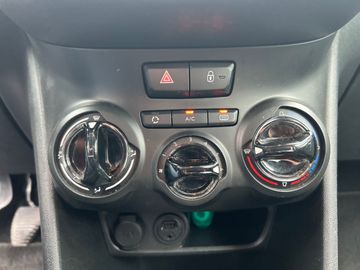 Car image 30