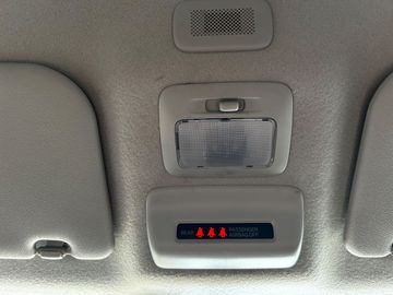 Car image 28