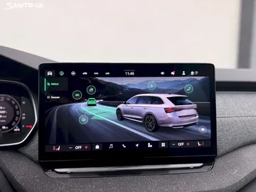 Car image 26