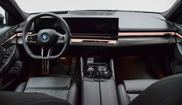 BMW i5 eDrive 250 kW image number 6