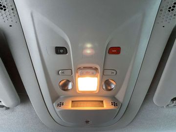 Car image 35