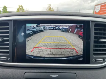Car image 27