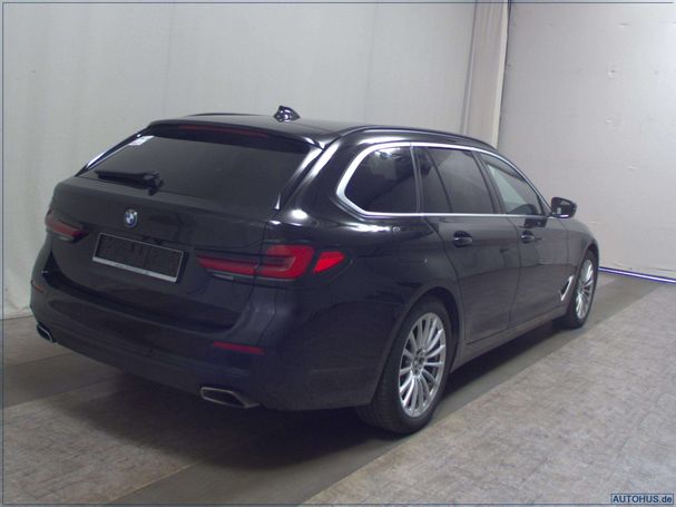 BMW 520d Touring 140 kW image number 4