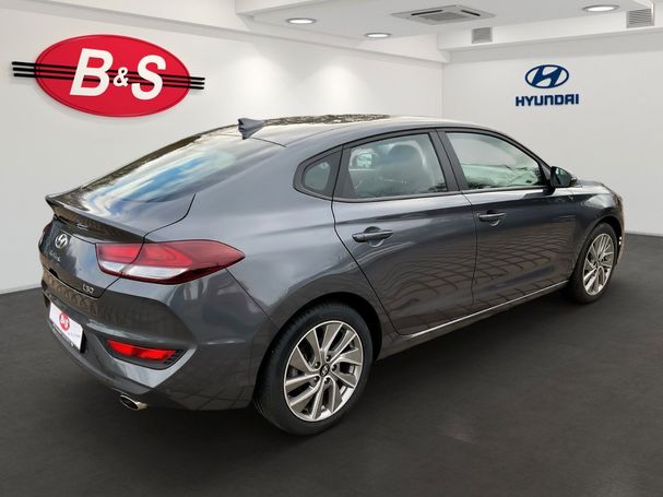 Hyundai i30 Fastback Trend 103 kW image number 3