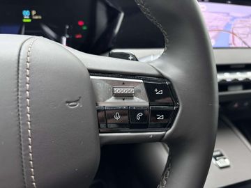 Car image 28