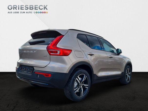 Volvo XC40 Plus Dark 145 kW image number 2