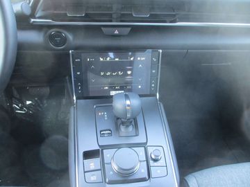 Car image 21