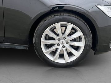 Car image 34
