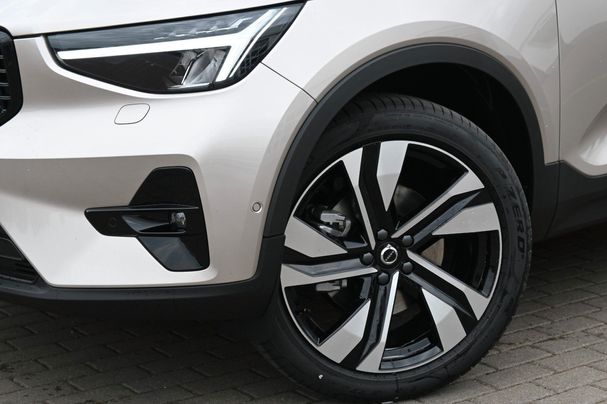 Volvo XC40 B4 Plus Dark DKG 145 kW image number 11