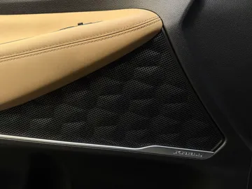 Car image 35