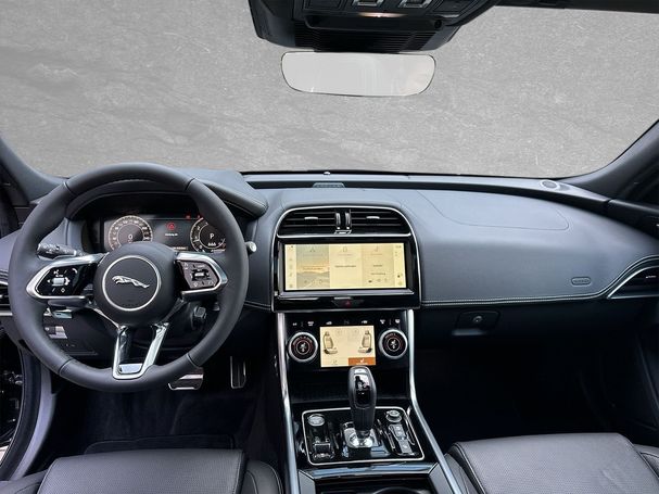 Jaguar XE 184 kW image number 4