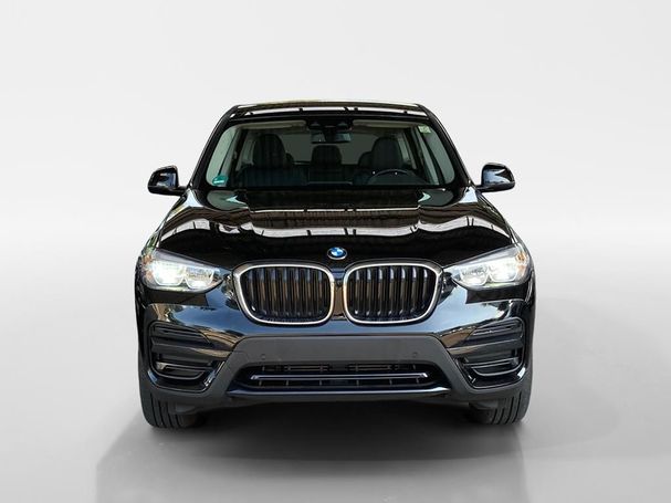 BMW X3 xDrive20d Advantage 140 kW image number 2