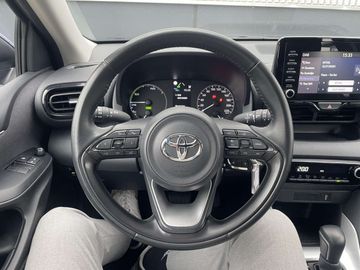 Car image 12