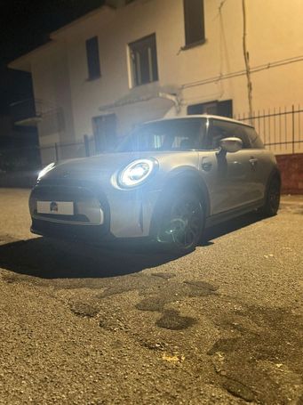 Mini Cooper Edition 100 kW image number 1