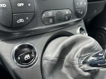 Car image 26