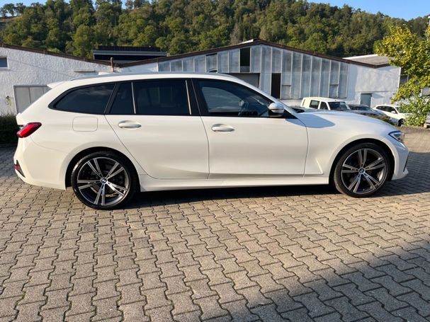 BMW 330d Touring M Sport 210 kW image number 6