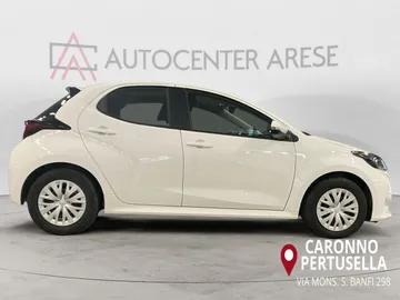 Car image 4