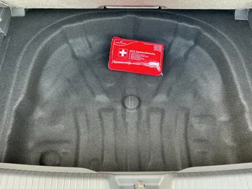 Car image 48