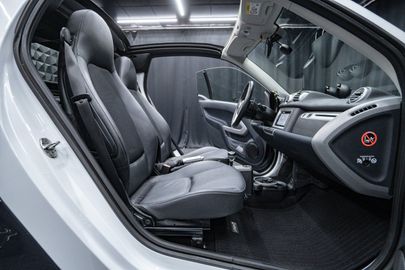 Car image 29