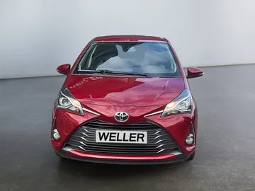 Car image 3