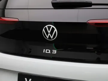 Car image 43