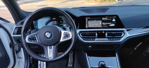 BMW 330 e Touring M Sport xDrive 215 kW image number 11