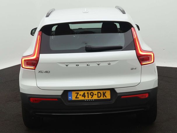 Volvo XC40 B4 Plus Dark 145 kW image number 10