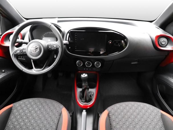 Toyota Aygo X 1.0 VVT-i 53 kW image number 7