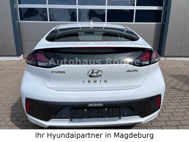 Hyundai Ioniq Elektro Trend 100 kW image number 3