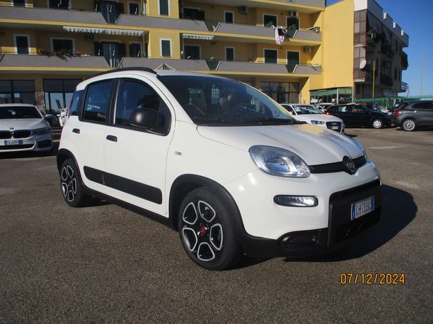 Fiat Panda Cross 1.0 Hybrid City 51 kW image number 2