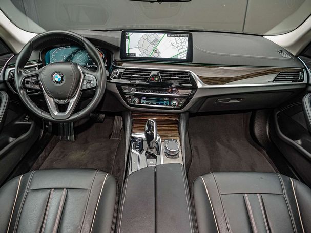 BMW 520d Touring xDrive 140 kW image number 7