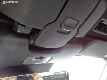 Car image 36