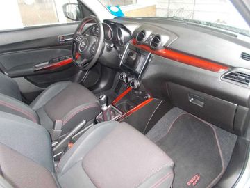 Car image 12