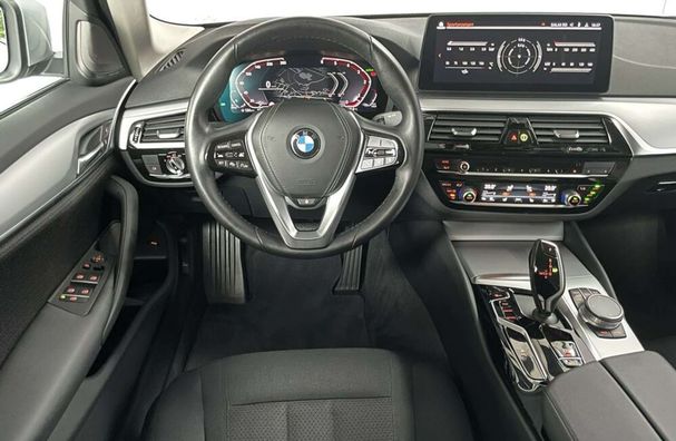 BMW 520d xDrive 140 kW image number 4