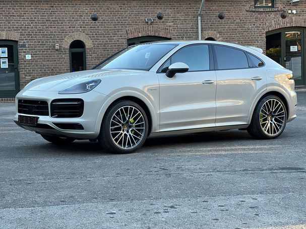 Porsche Cayenne Coupé E-Hybrid 340 kW image number 2