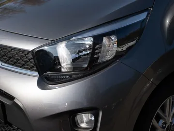 Car image 23