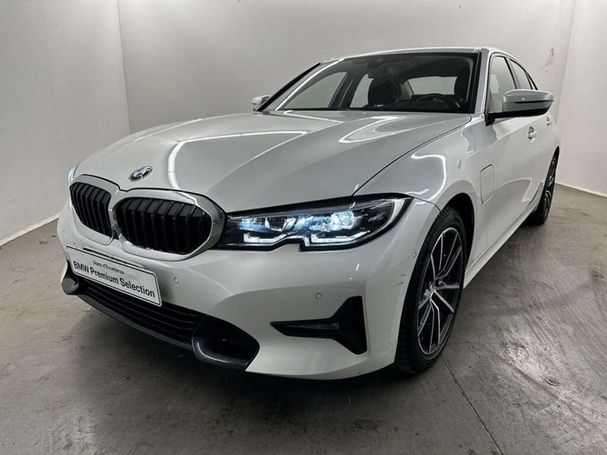 BMW 330 185 kW image number 1