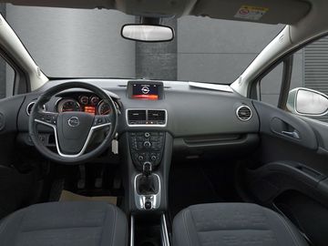 Car image 12