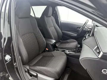 Car image 46