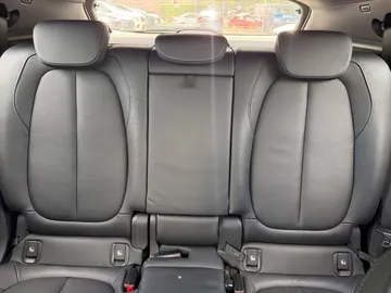 Car image 41