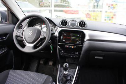 Car image 13